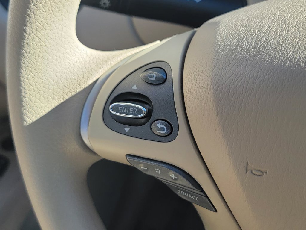 Used 2015 Nissan Pathfinder S FWD image 24