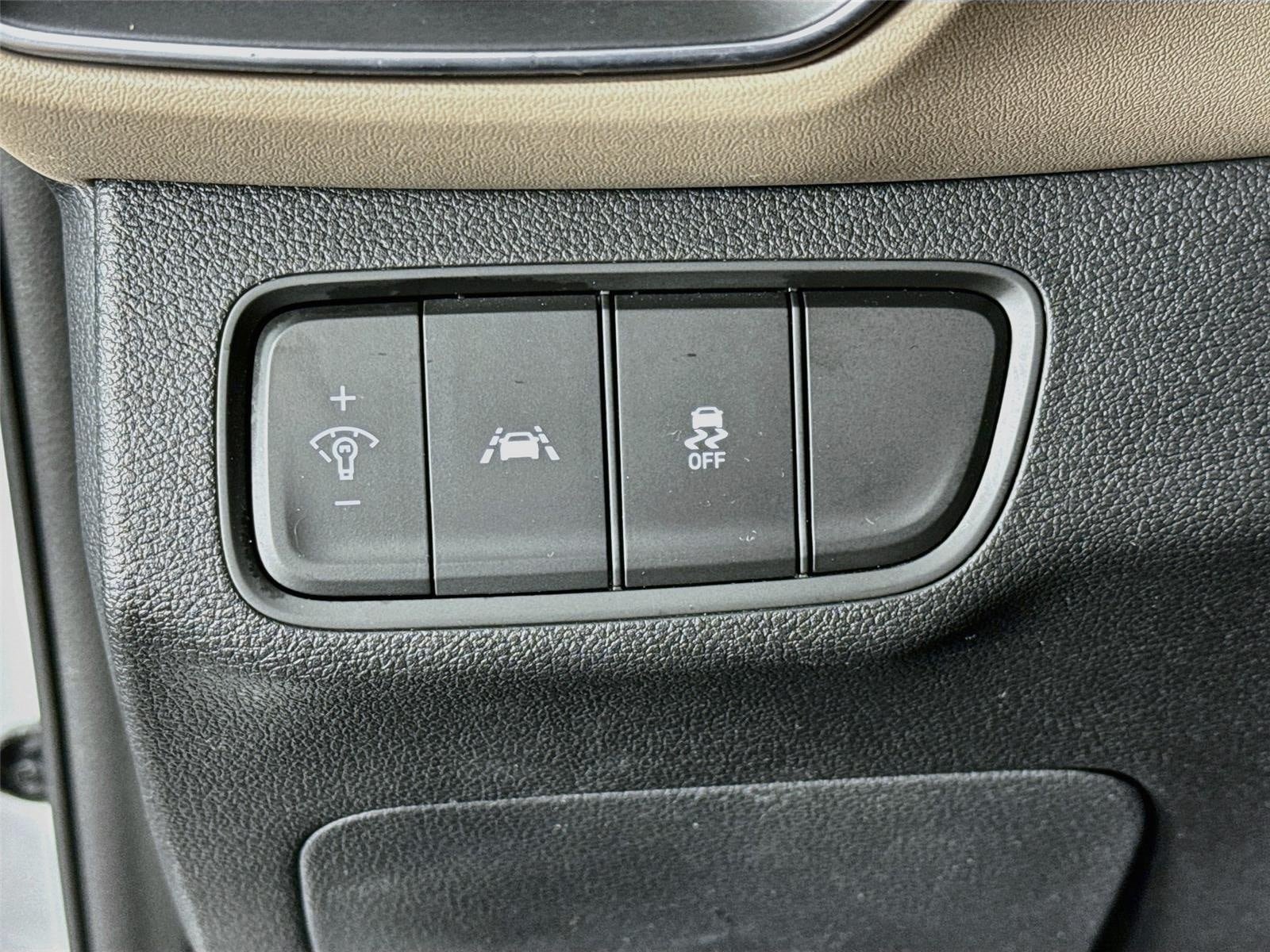 Used 2020 Hyundai Santa Fe SE FWD image 10