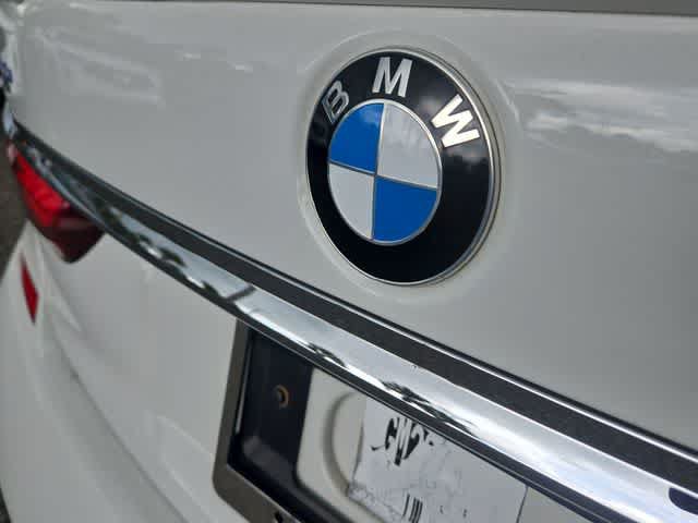 Used 2018 BMW 750i RWD image 11
