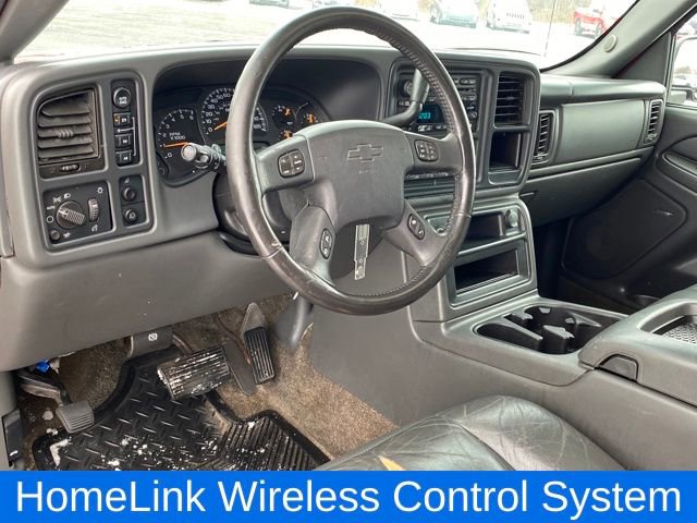 Used 2003 Chevrolet Avalanche 4x4 w/ Suspension Package, Off-Road image 5