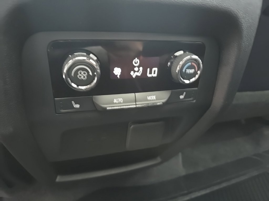 Used 2026 Chevrolet Traverse RS AWD/4WD image 14
