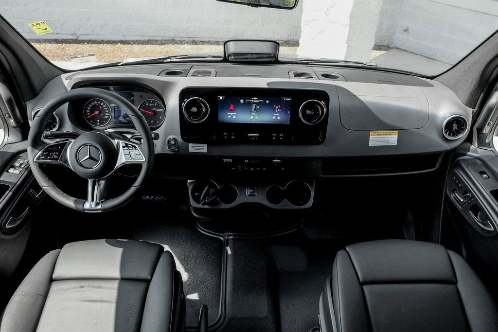 Used 2025 Mercedes-Benz Sprinter 3500 image 20