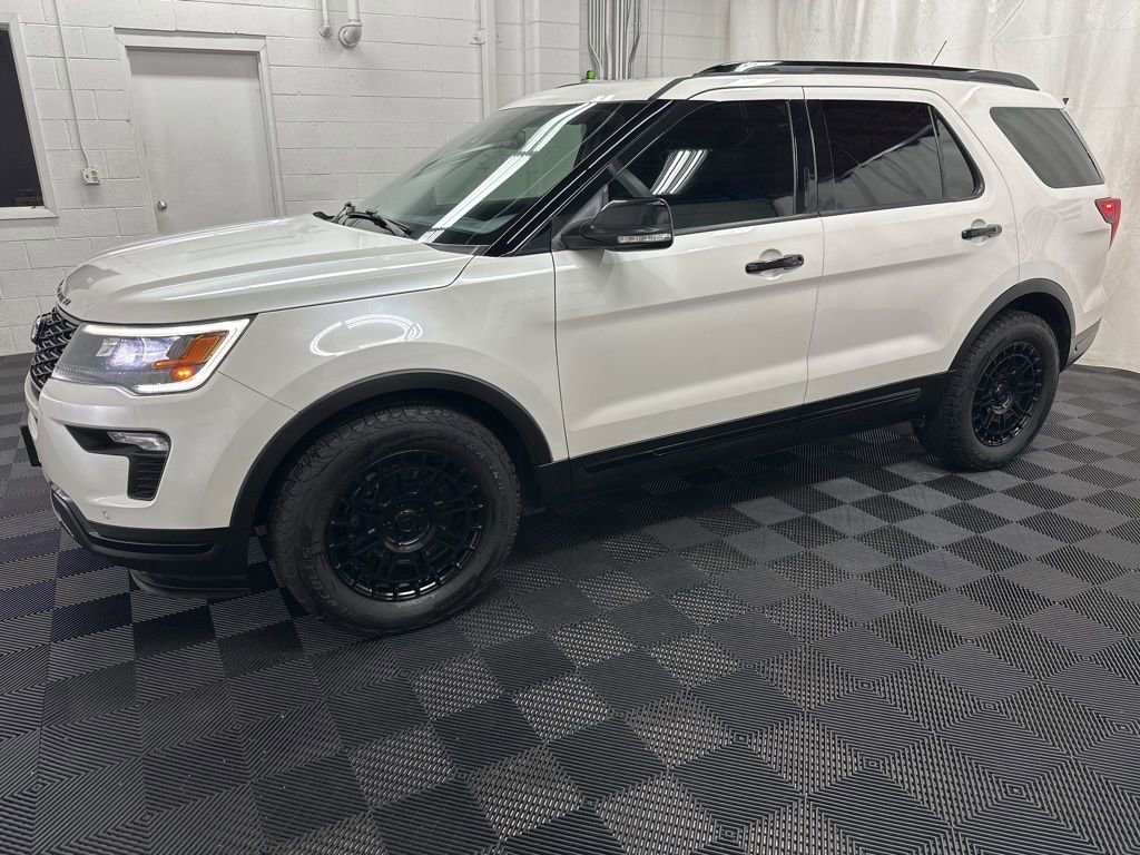 Used 2018 Ford Explorer Sport w/ Equipment Group 401A image 5