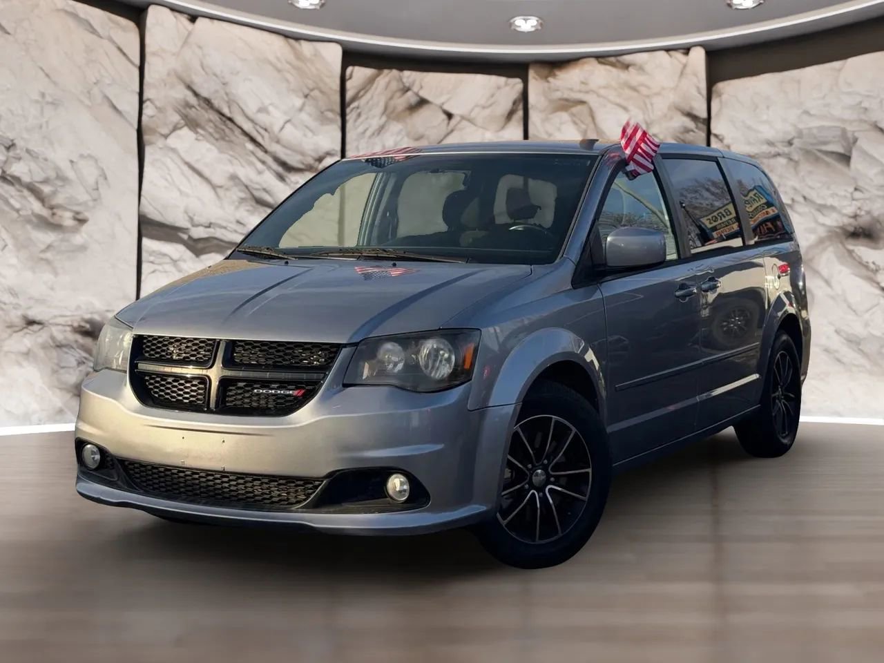 Used 2015 Dodge Grand Caravan SXT w/ Blacktop Package image 2