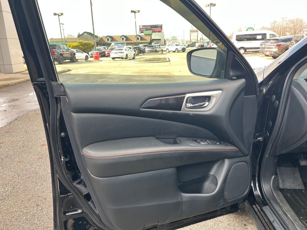 Used 2020 Nissan Pathfinder SV w/ Rock Creek Edition image 11