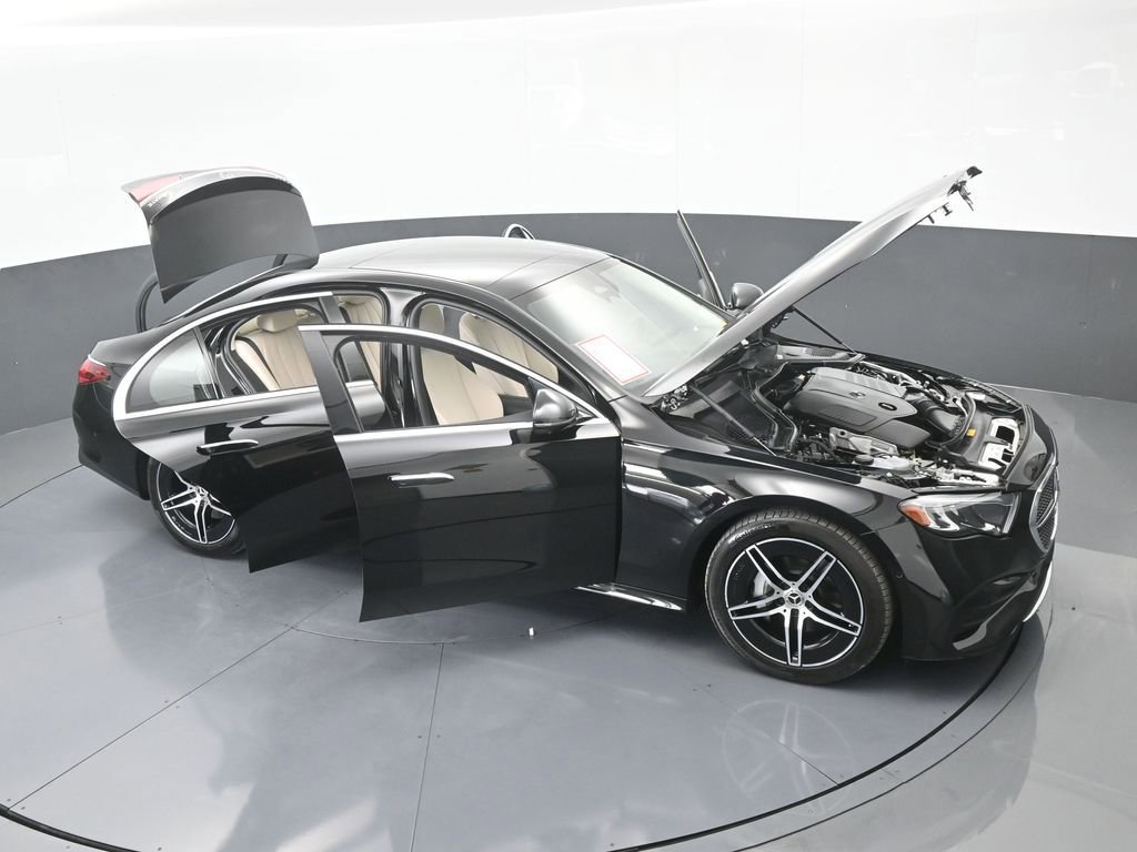 Used 2025 Mercedes-Benz E 350 4MATIC Sedan image 75