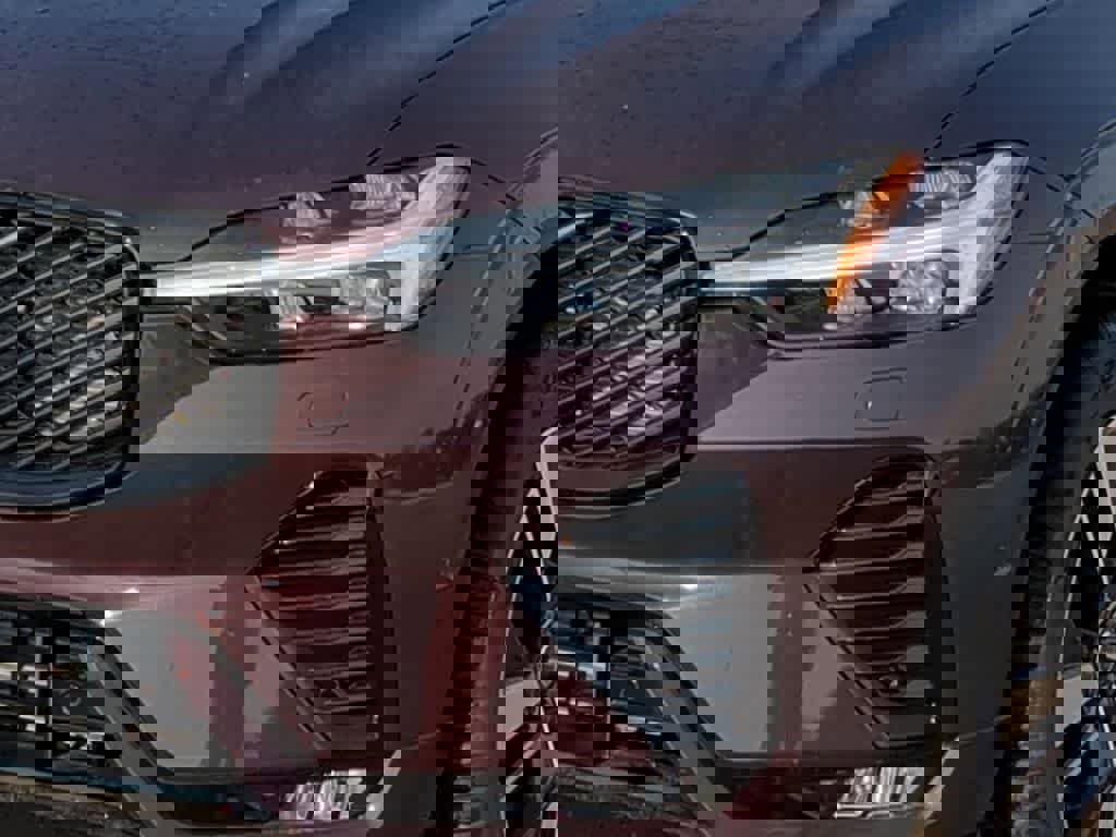 New 2026 Volvo XC60 B5 Plus w/ Protection Package Premier image 10