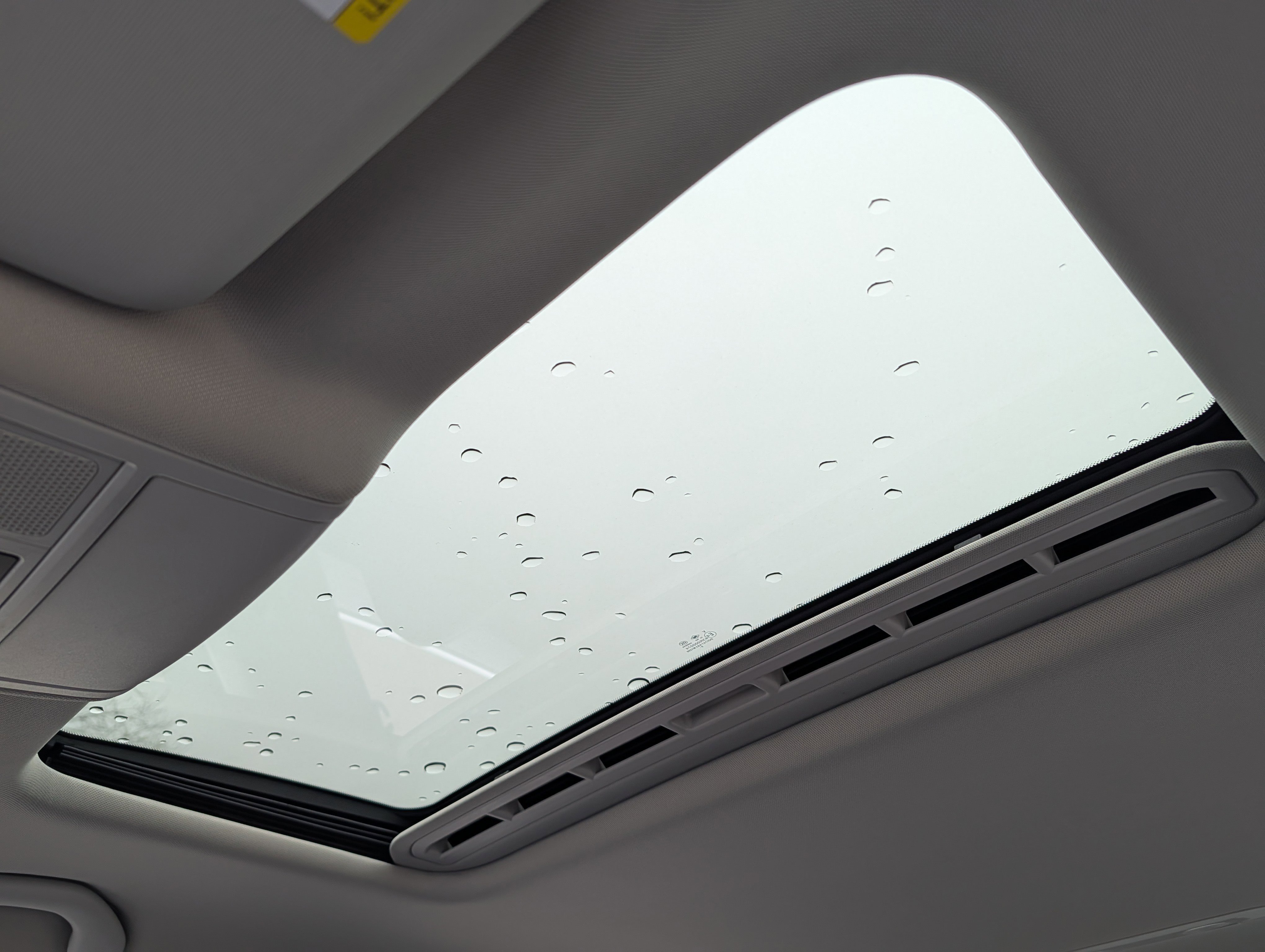 Used 2021 Volkswagen Passat 2.0T SE FWD image 33