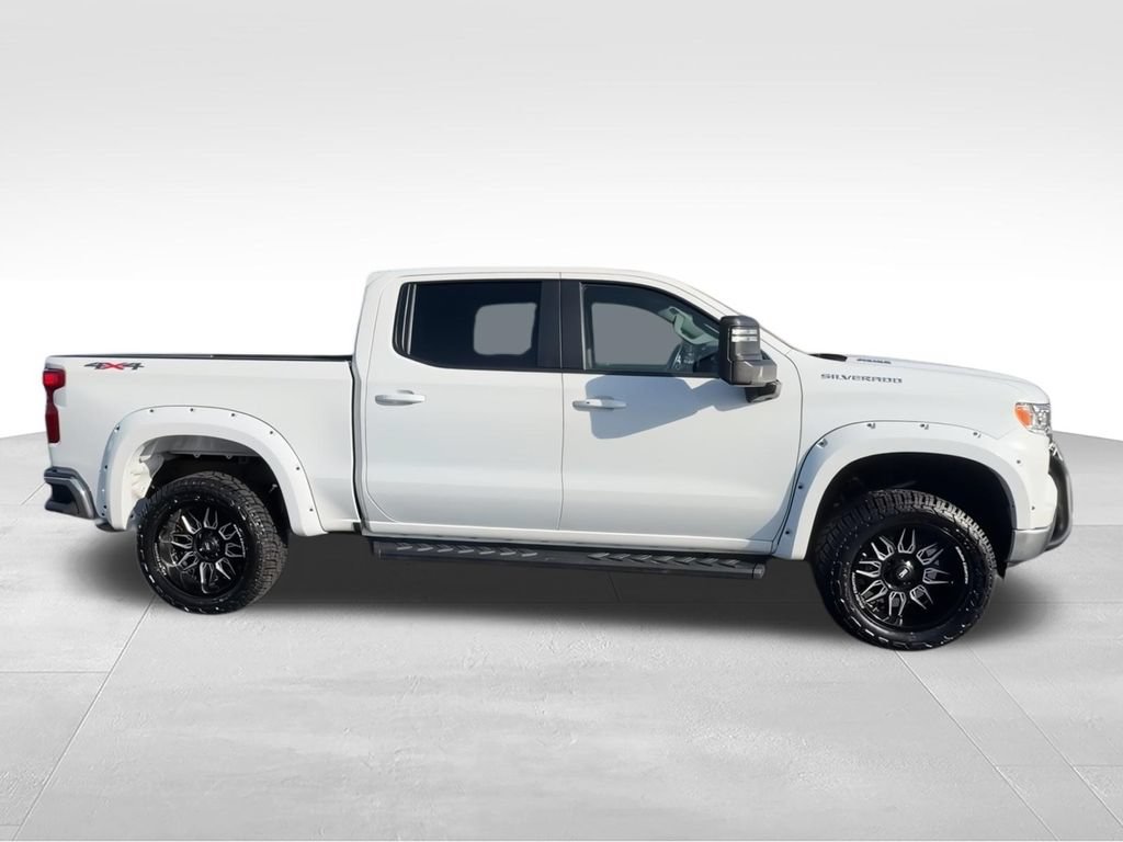 Used 2023 Chevrolet Silverado 1500 LT AWD/4WD image 2