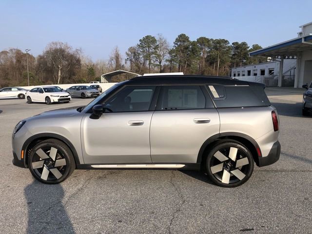 Used 2025 MINI Cooper Countryman S w/ Comfort Package Max image 5
