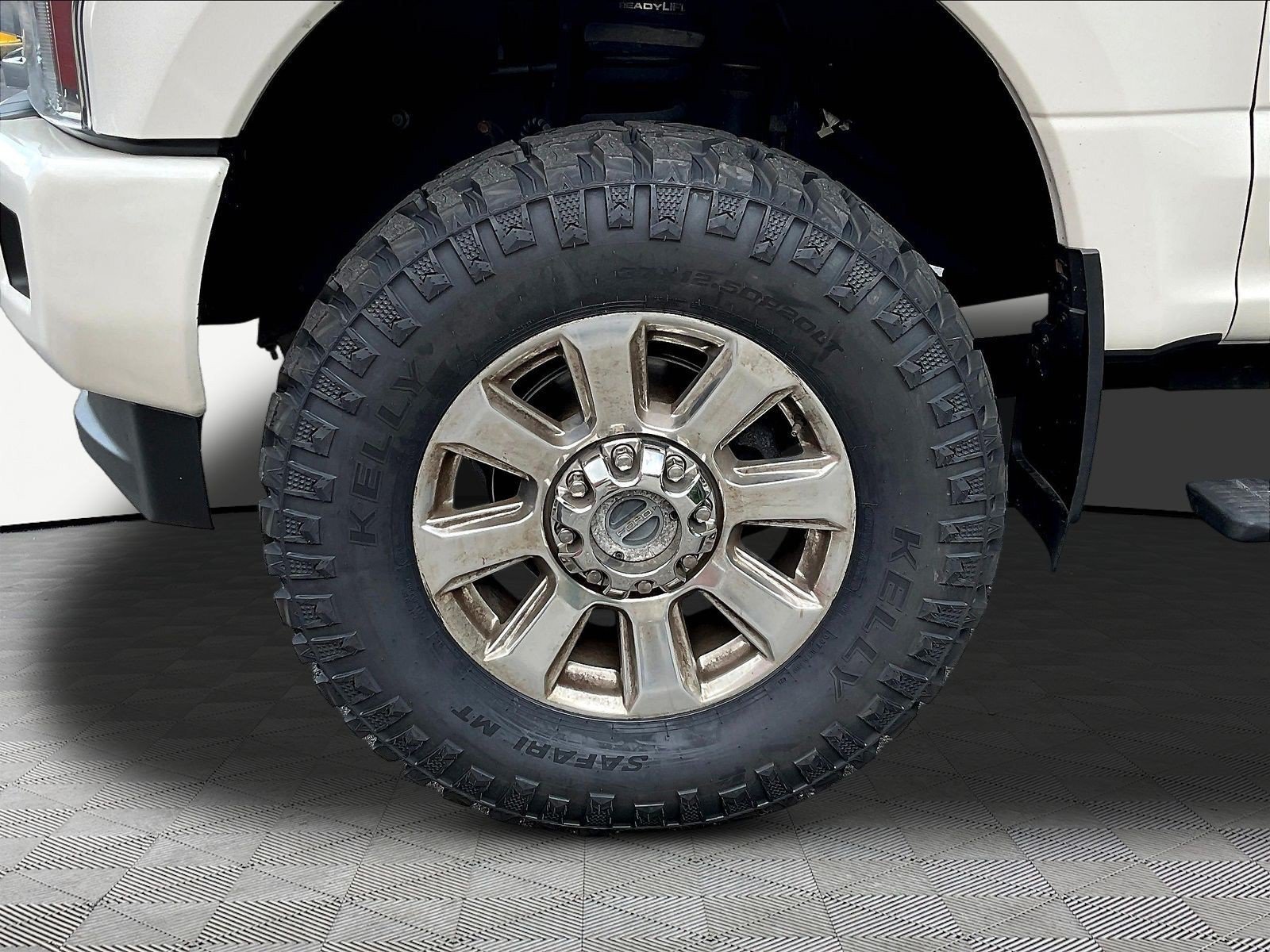 Used 2019 Ford F350 Platinum w/ Platinum Ultimate Package AWD/4WD image 33