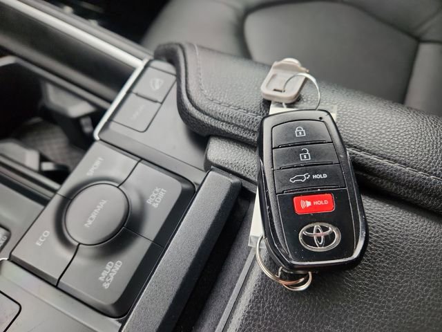 Used 2024 Toyota Grand Highlander XLE image 47