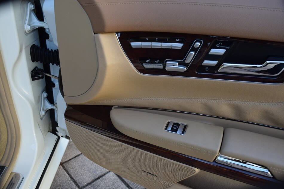 Used 2008 Mercedes-Benz CL 550 image 76
