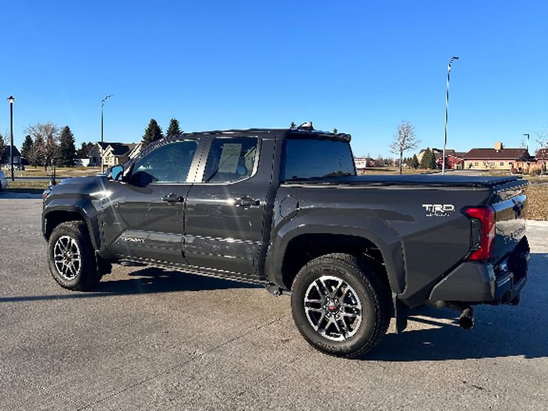 Used 2024 Toyota Tacoma TRD Sport image 2