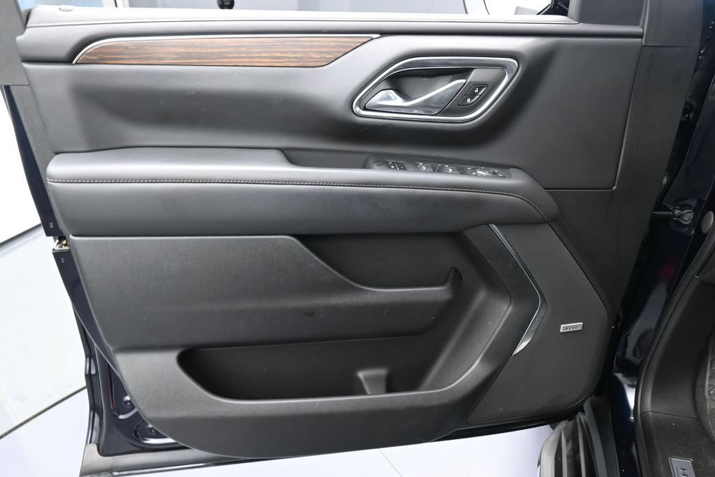 Used 2023 Chevrolet Tahoe High Country RWD image 13