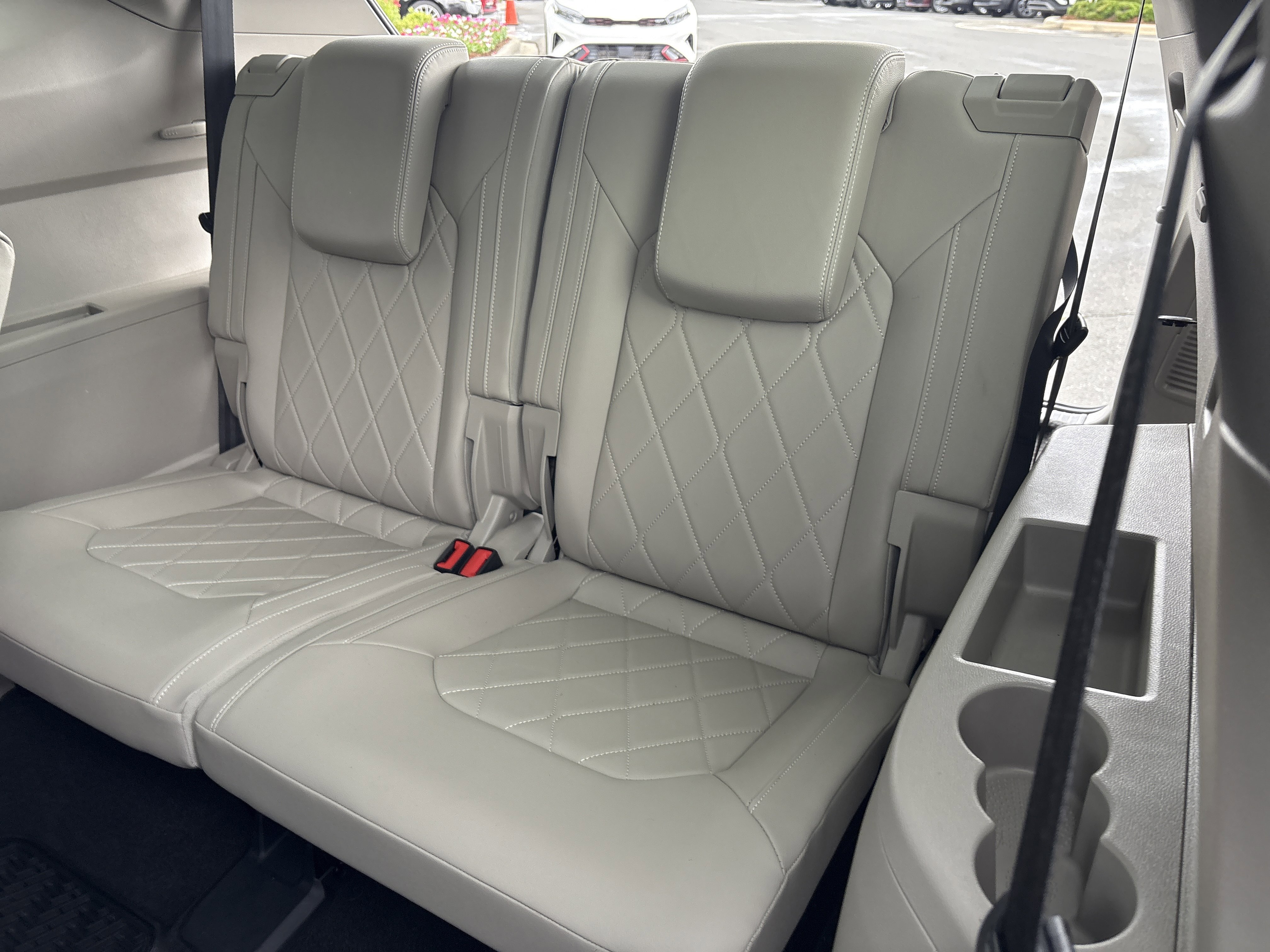 Used 2024 Volkswagen Atlas SEL Premium R-Line AWD/4WD image 34