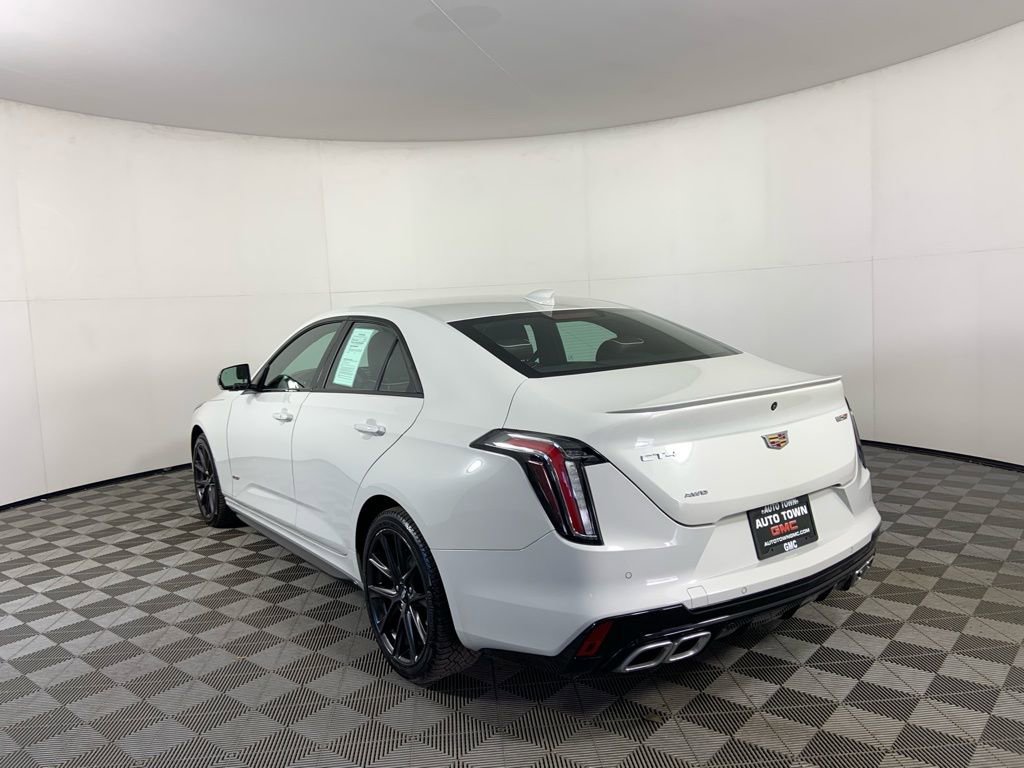 Used 2022 Cadillac CT4 V w/ Technology Package image 8
