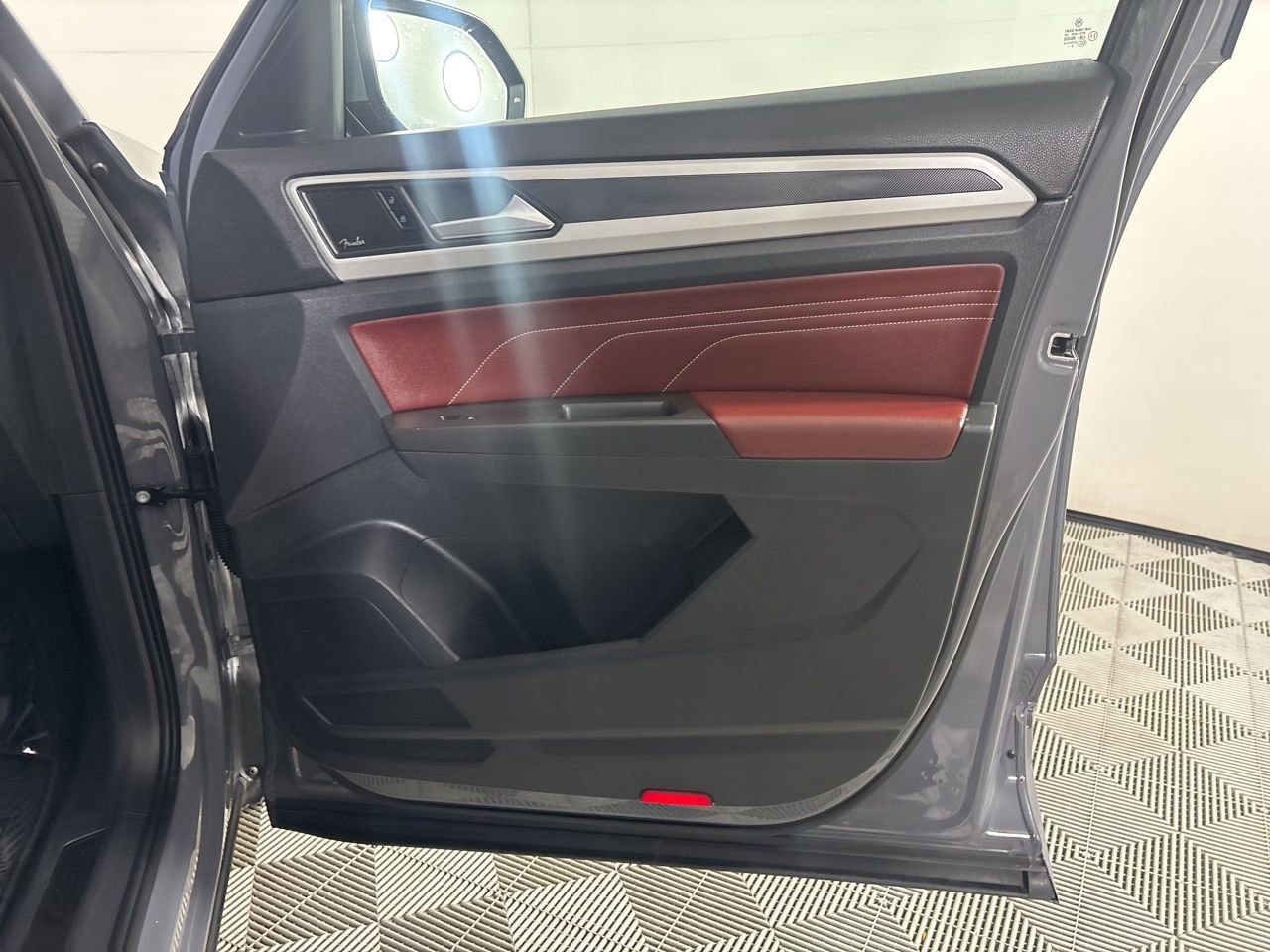 Used 2023 Volkswagen Atlas Cross Sport SEL Premium R-Line image 26