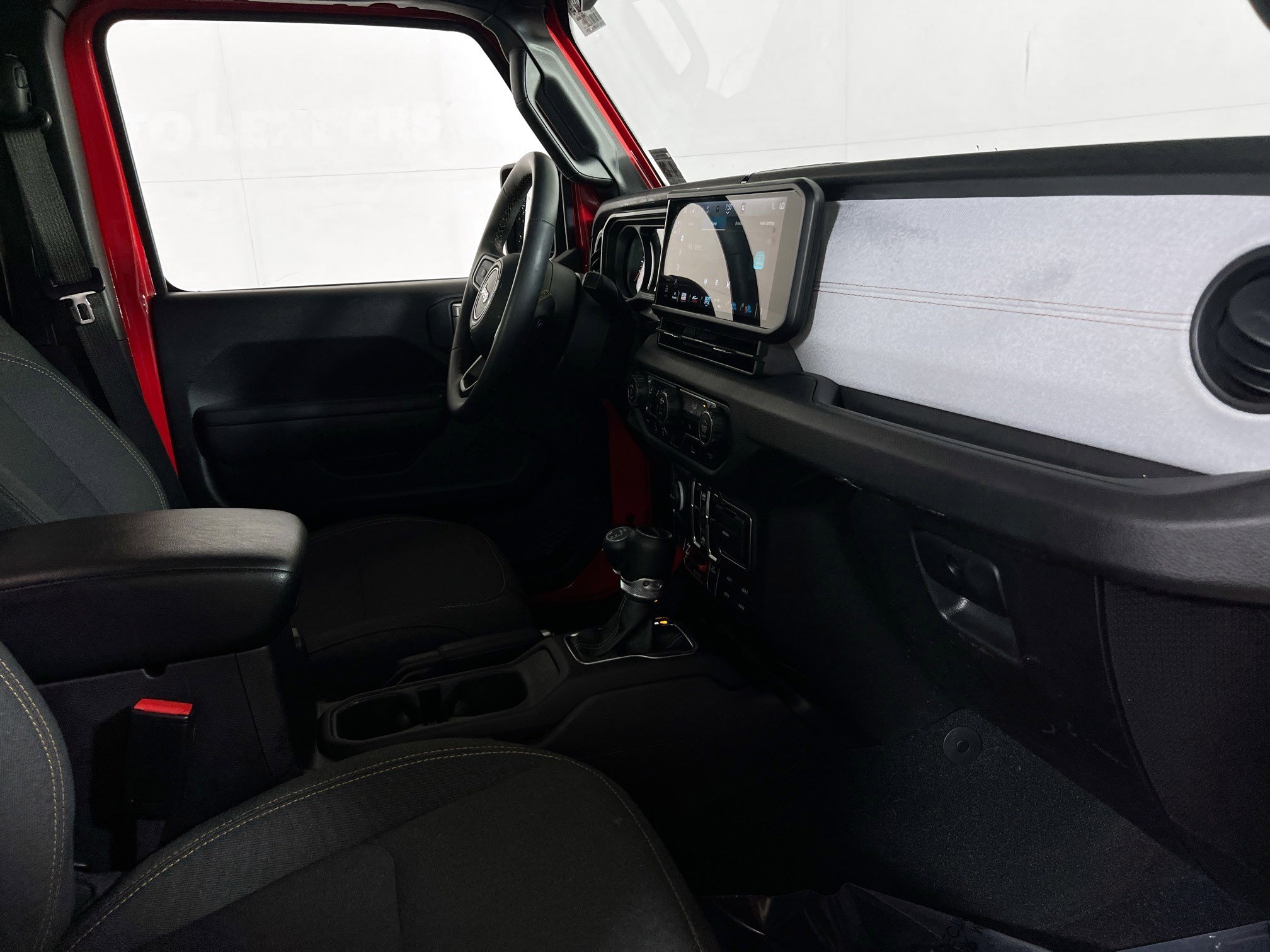 Used 2024 Jeep Gladiator Sport image 27