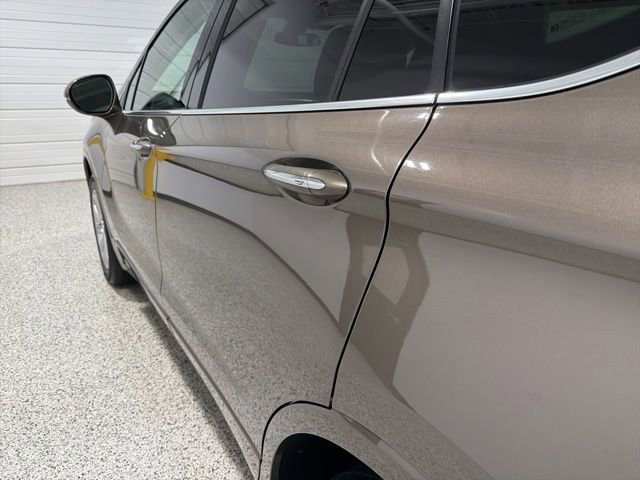 Used 2019 Buick Envision Essence AWD/4WD image 33