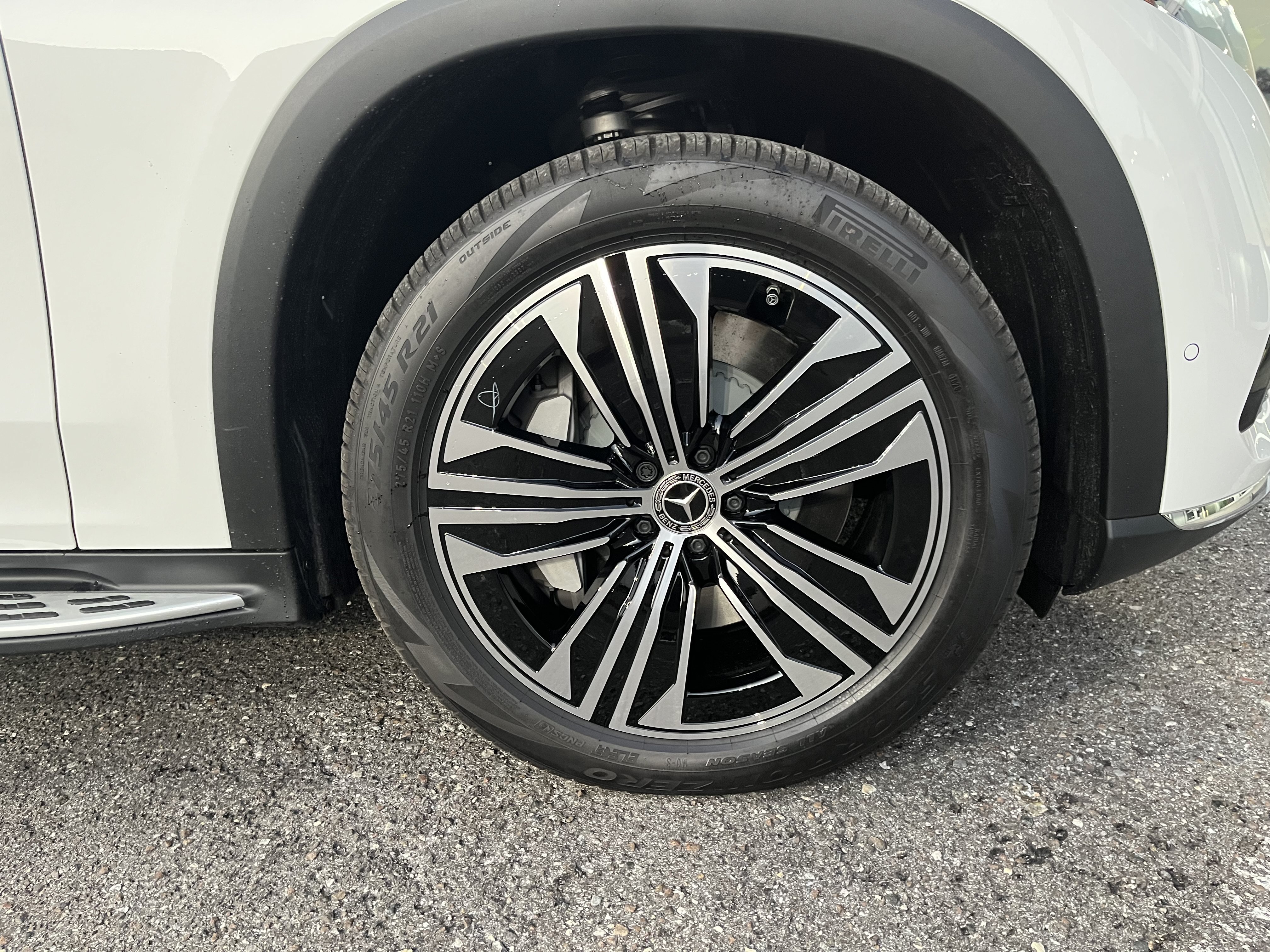New 2026 Mercedes-Benz EQS 400 4MATIC SUV image 9