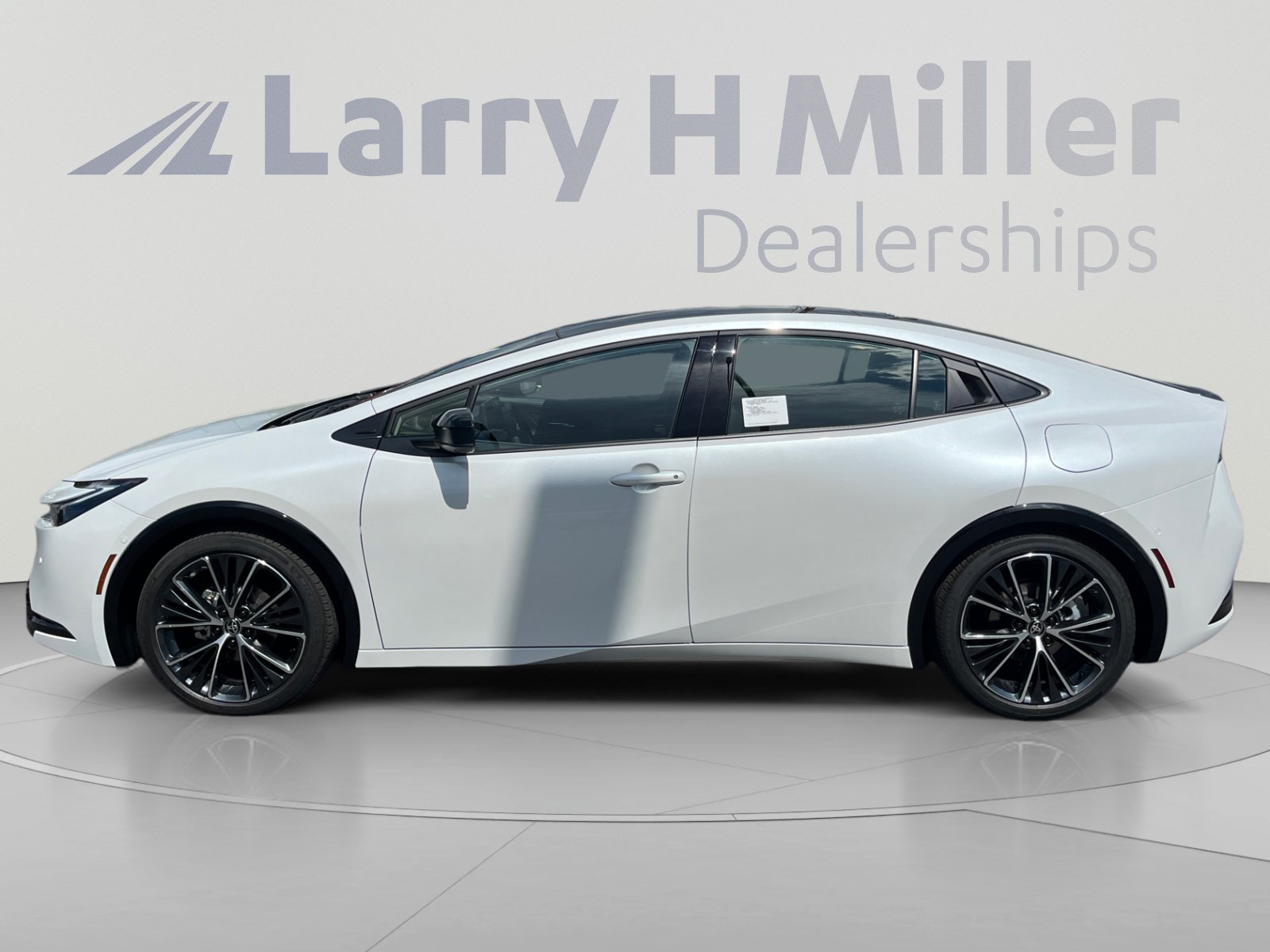 New 2026 Toyota Prius Limited FWD image 2