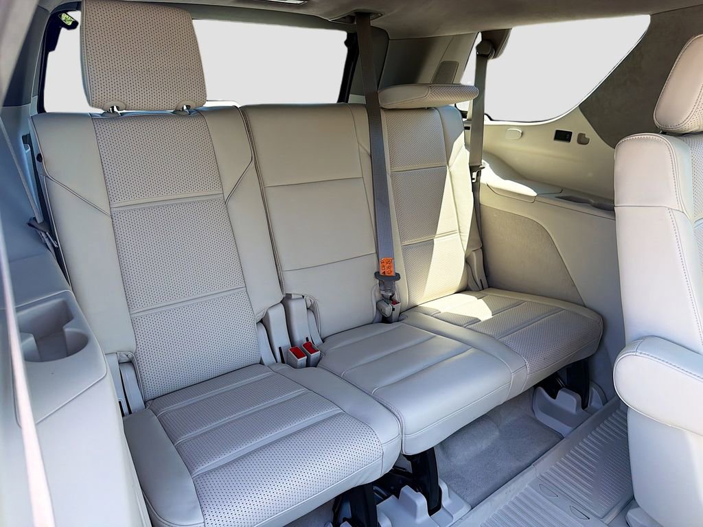 Used 2021 Cadillac Escalade Premium Luxury Platinum w/ Heavy-Duty Trailer Package image 29