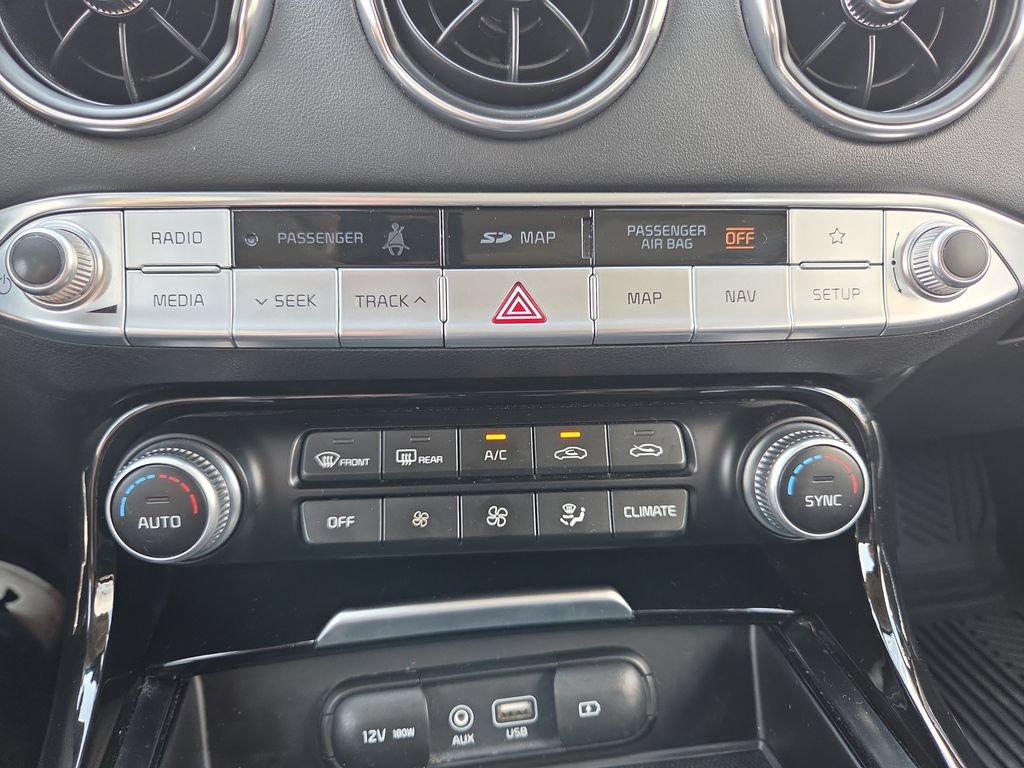 Used 2018 Kia Stinger Premium AWD/4WD image 38