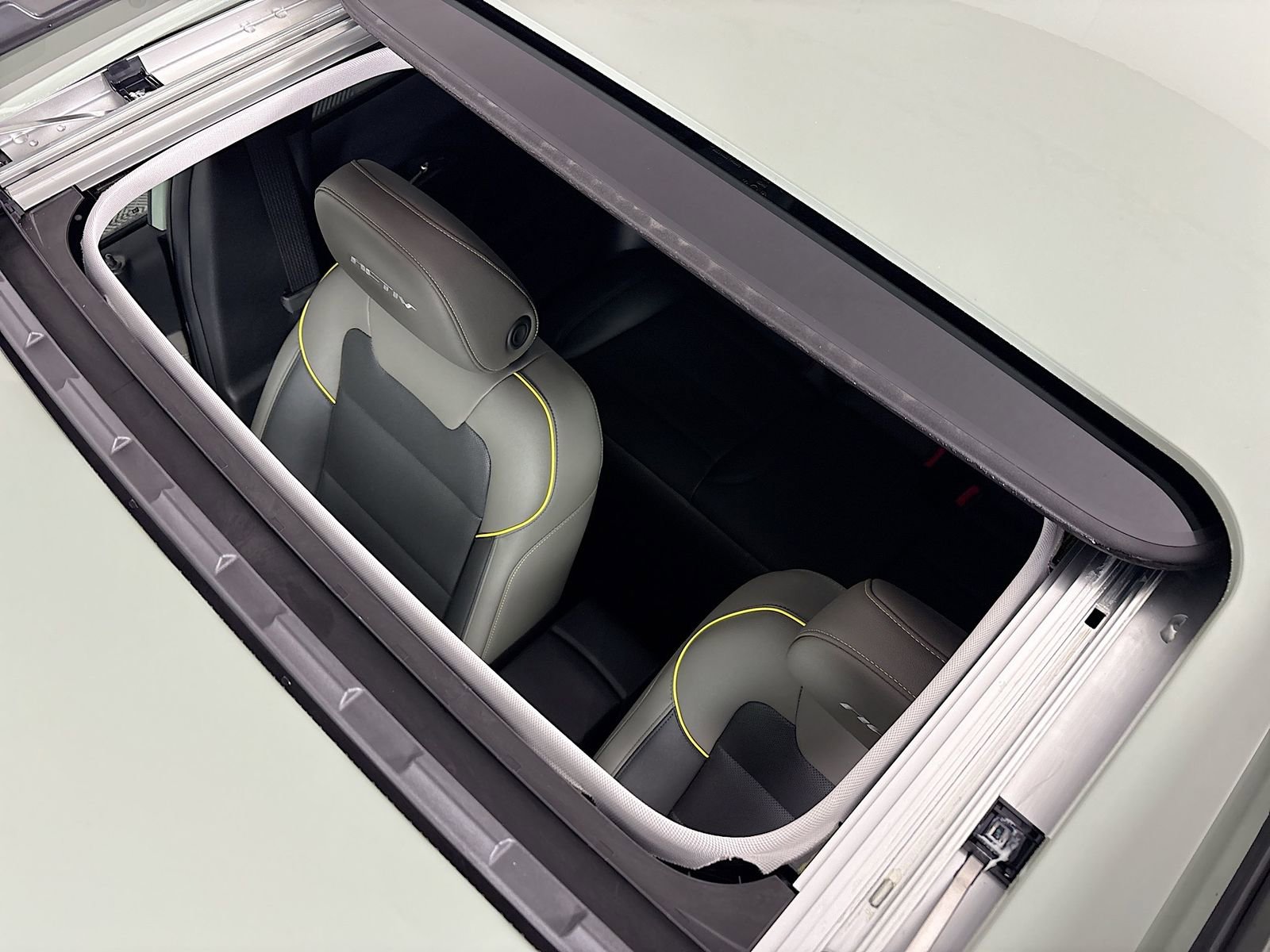 New 2026 Chevrolet Trax ACTIV w/ Sunroof Package image 26