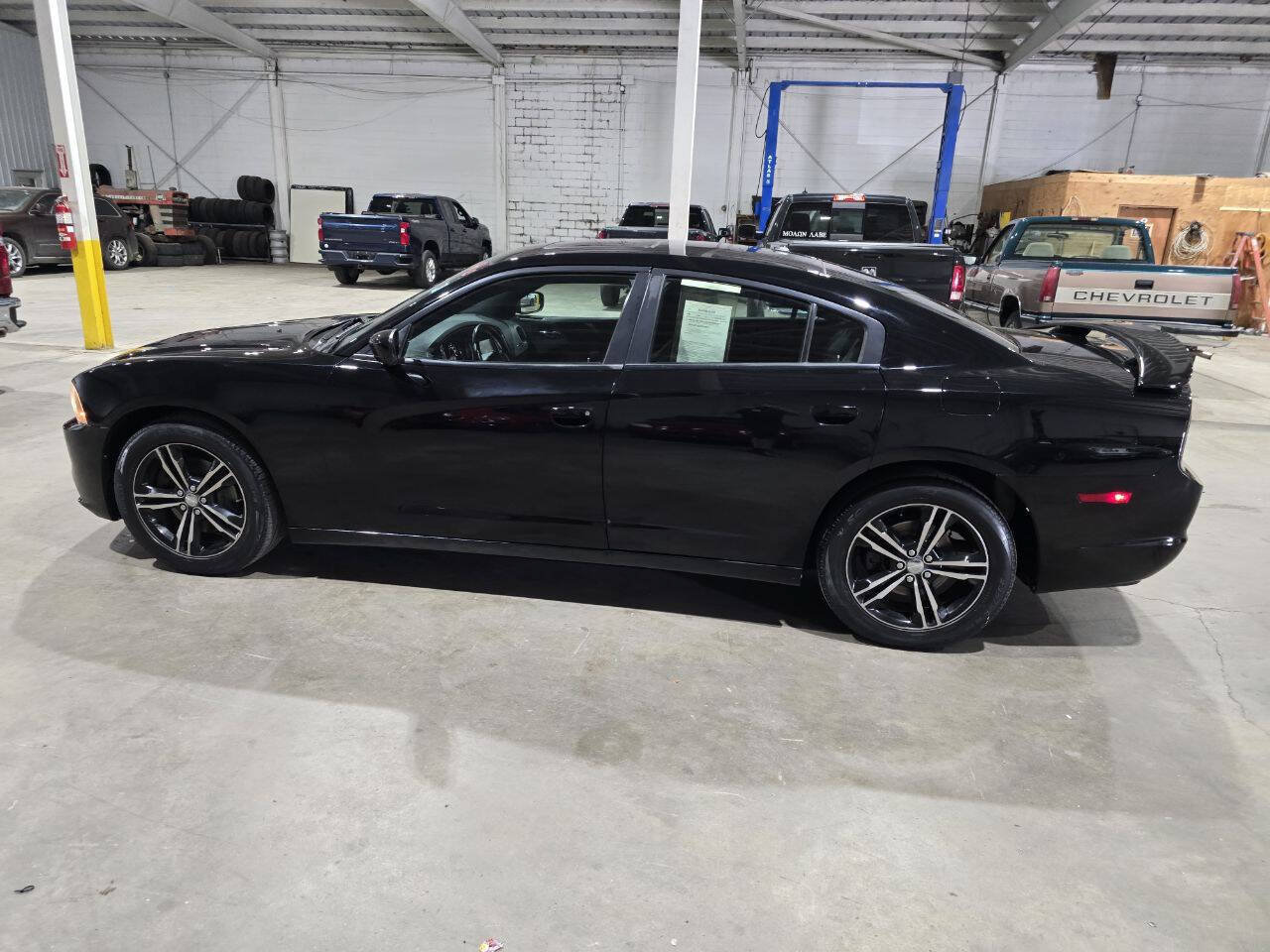 Used 2014 Dodge Charger SXT AWD/4WD image 5