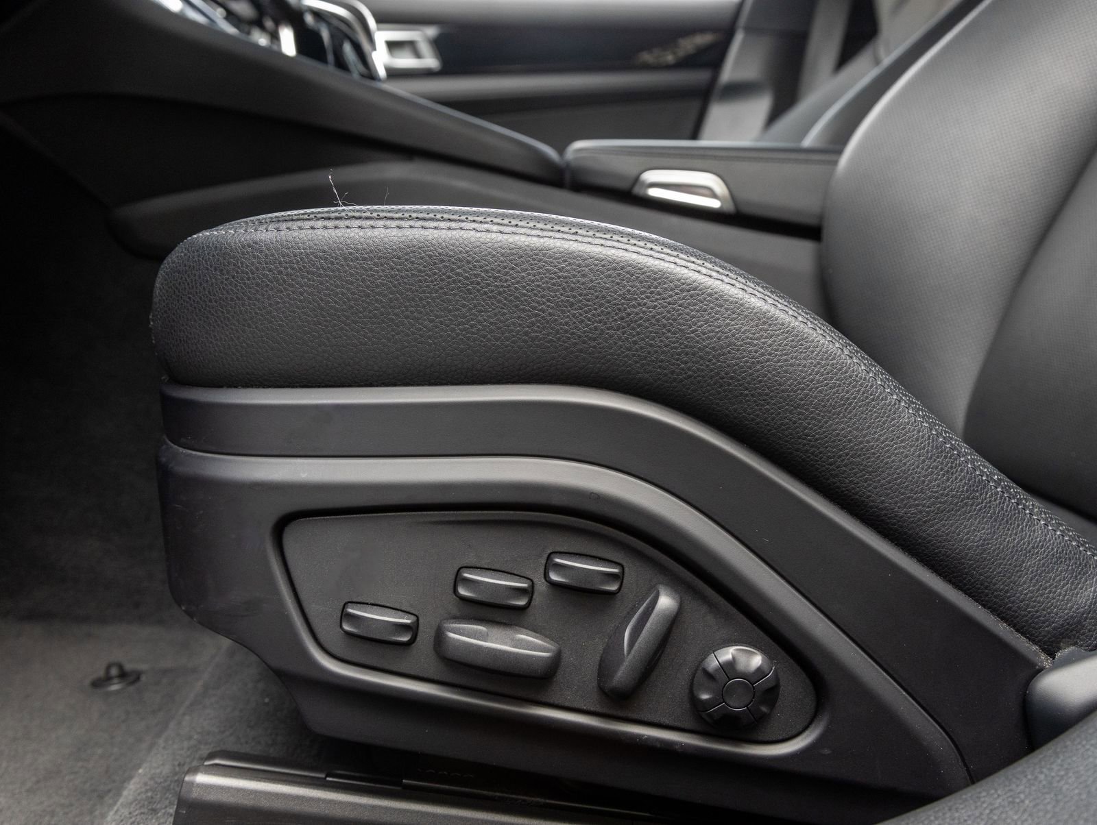 Certified 2023 Porsche Panamera 4S image 22