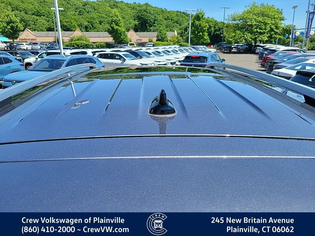 Used 2024 Volkswagen Atlas SEL AWD/4WD image 32
