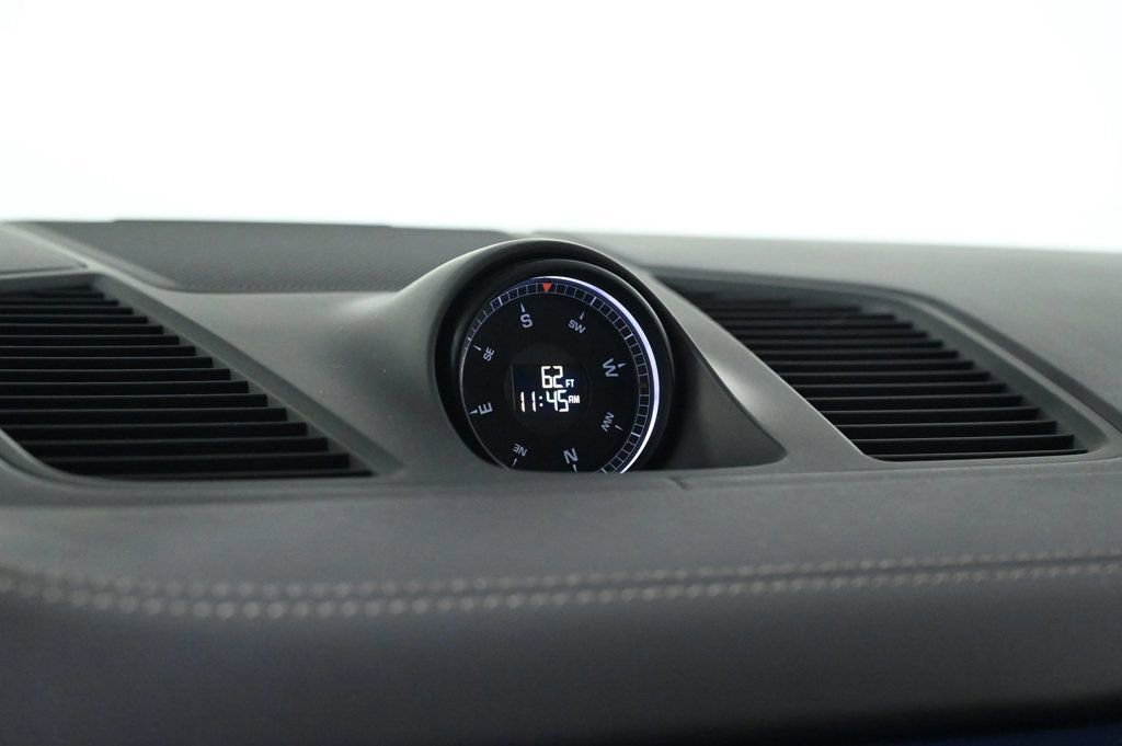Certified 2023 Porsche Cayenne S image 23
