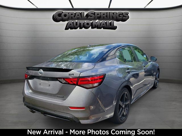 Used 2023 Nissan Sentra SR w/ Midnight Edition Package image 2