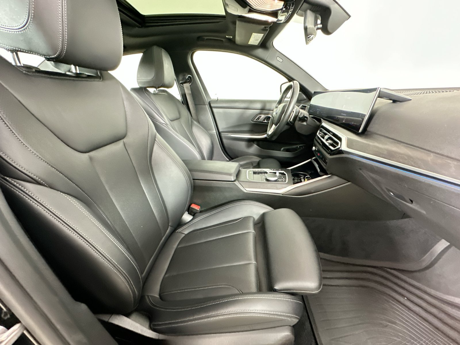 Used 2023 BMW 330e xDrive w/ Premium Package AWD/4WD image 45