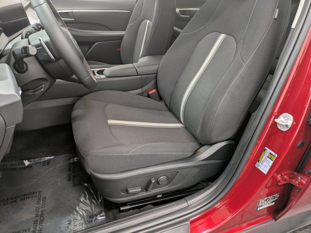 Certified 2024 Hyundai Sonata SEL FWD image 9