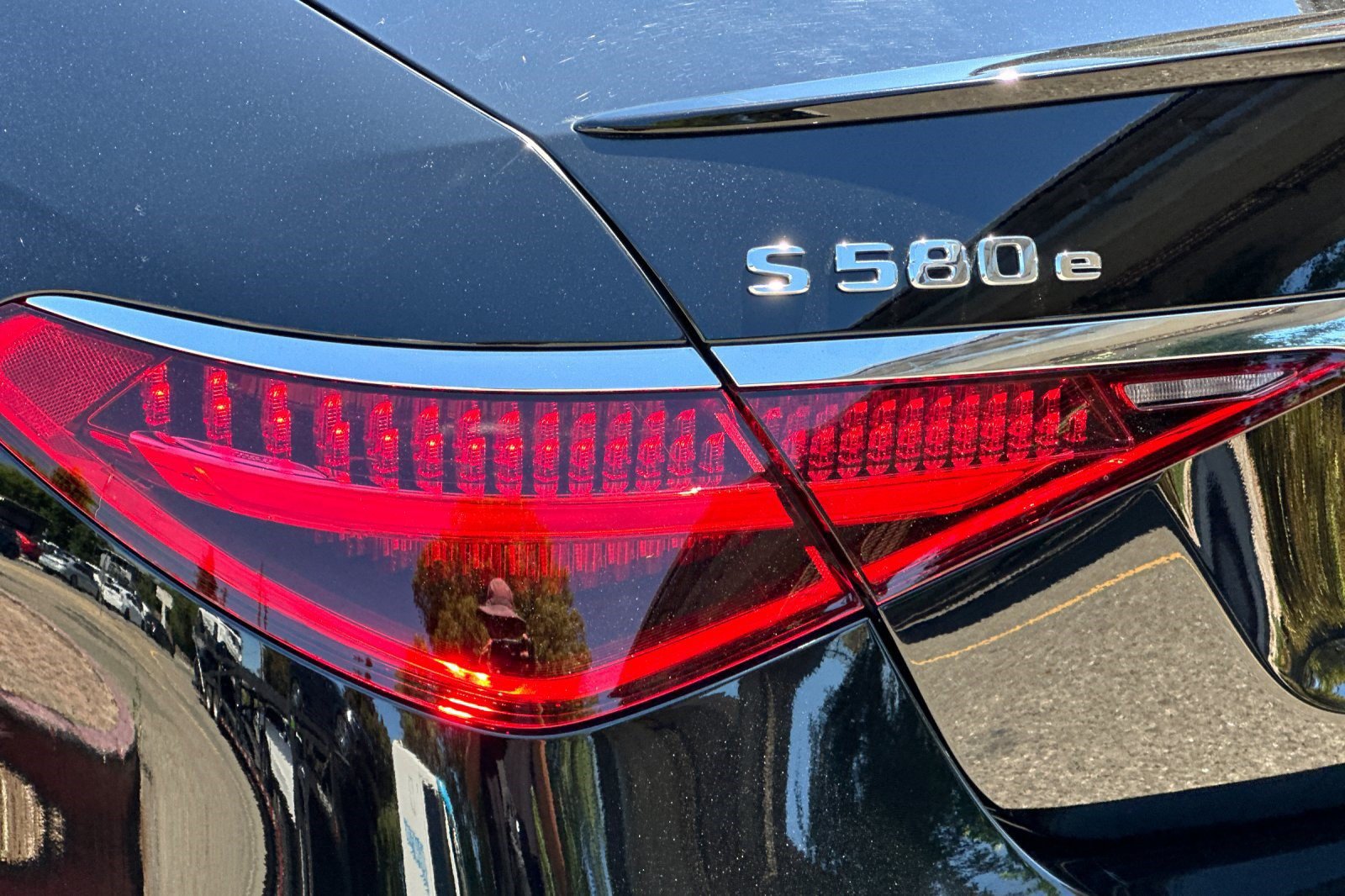 Certified 2023 Mercedes-Benz S 580e 4MATIC Sedan image 28