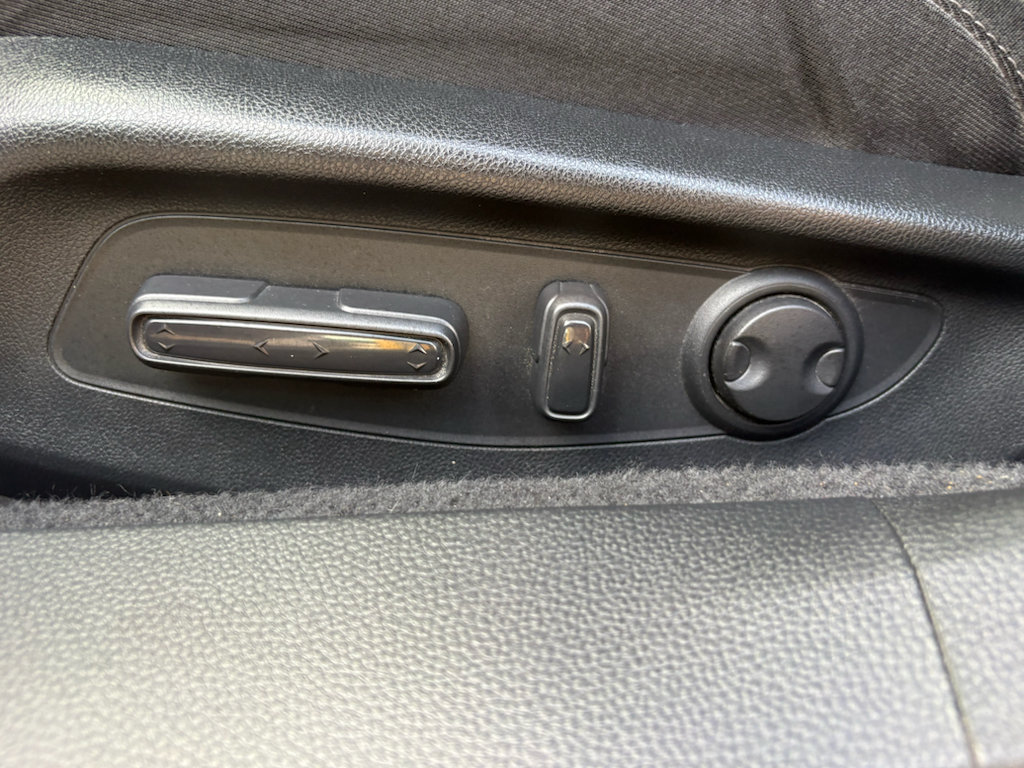 Certified 2023 Honda Accord EX image 24