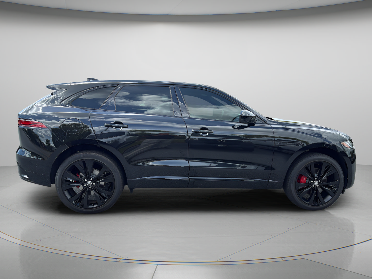 Used 2026 Jaguar F-PACE R-Dynamic S AWD/4WD image 6