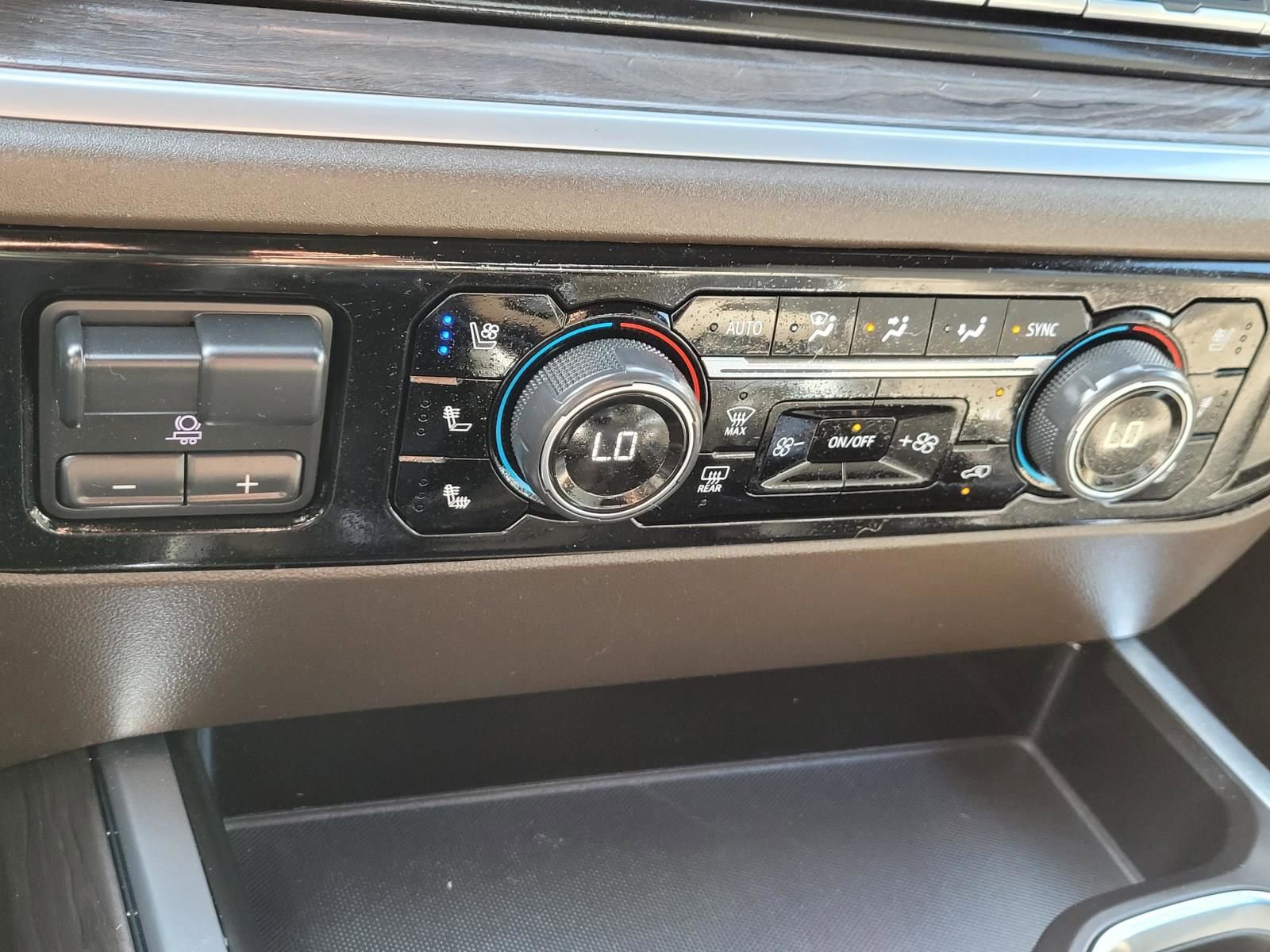 Used 2022 Chevrolet Silverado 1500 LTZ AWD/4WD image 26