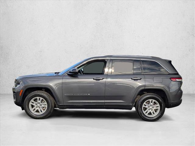 Used 2023 Jeep Grand Cherokee Laredo image 9