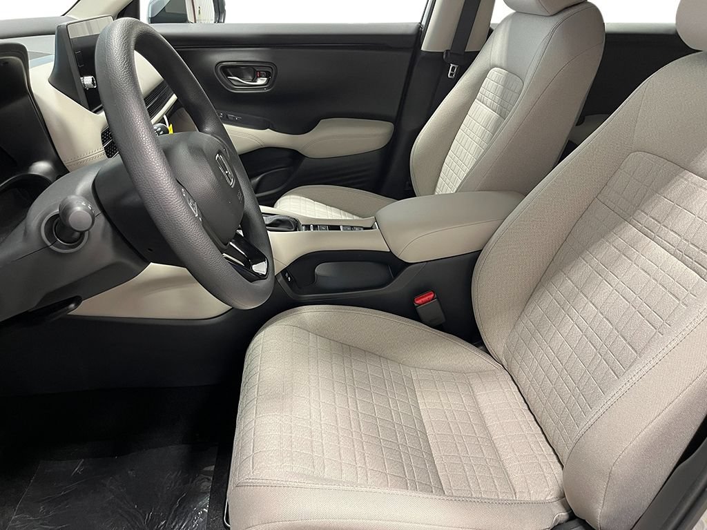 New 2027 Honda HR-V LX image 12