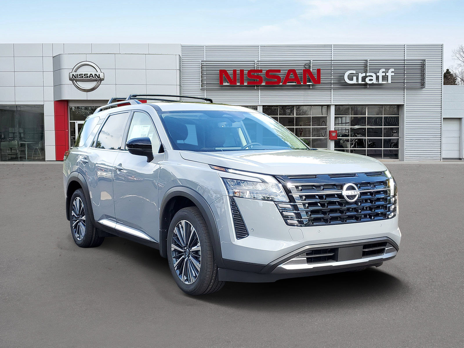 New 2026 Nissan Pathfinder Platinum AWD/4WD image 2