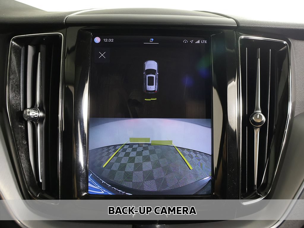 Used 2022 Volvo XC60 B5 Momentum AWD/4WD image 6