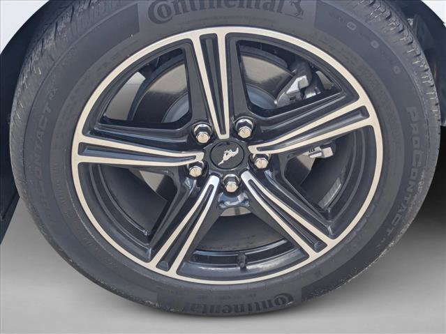 Used 2025 Ford Mustang Coupe RWD image 15
