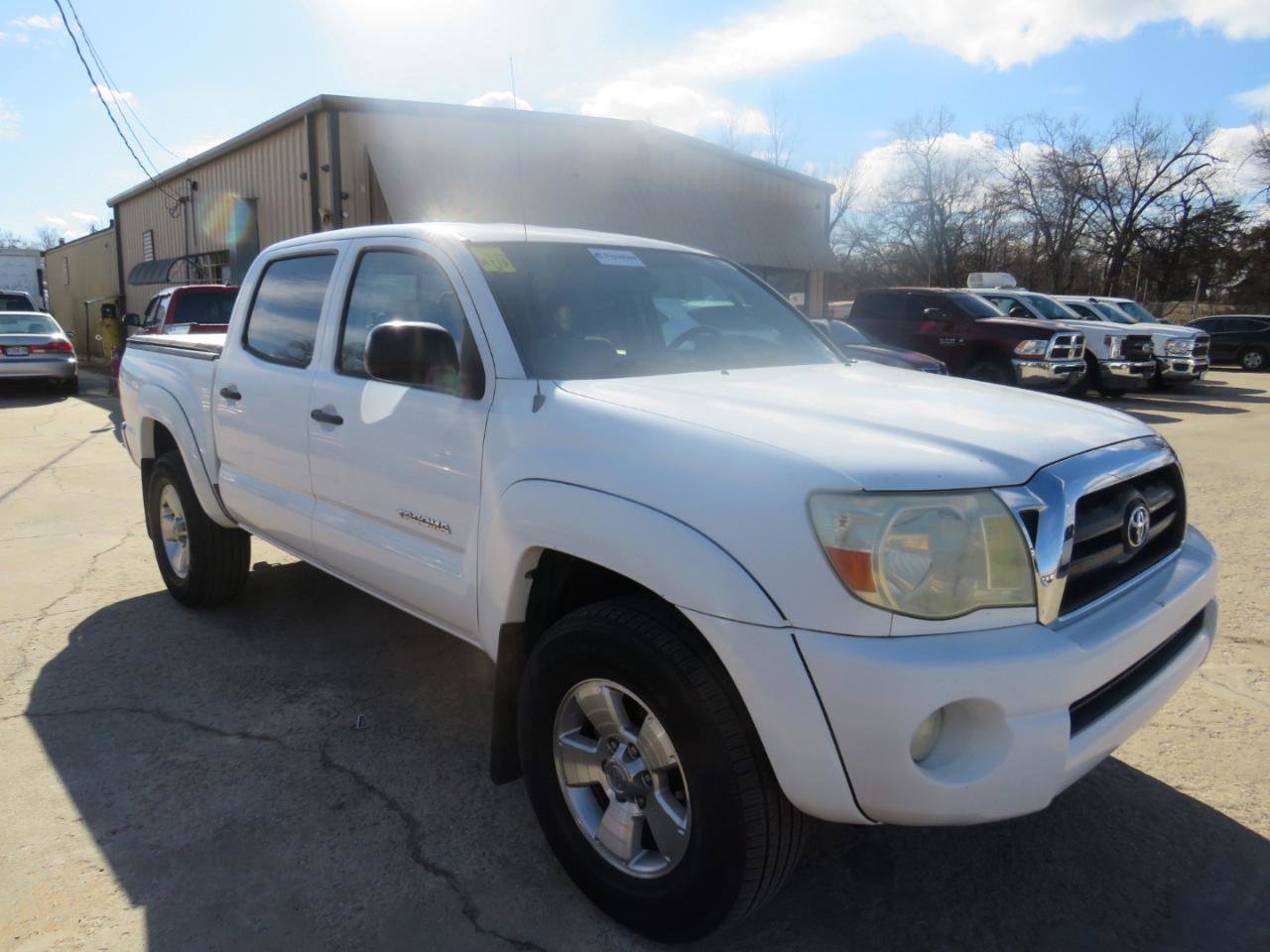 Used 2006 Toyota Tacoma PreRunner RWD image 3
