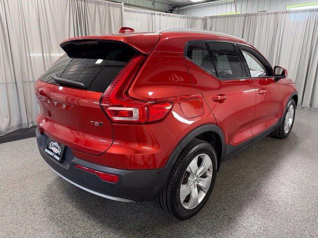 Used 2019 Volvo XC40 T5 Momentum AWD/4WD image 4