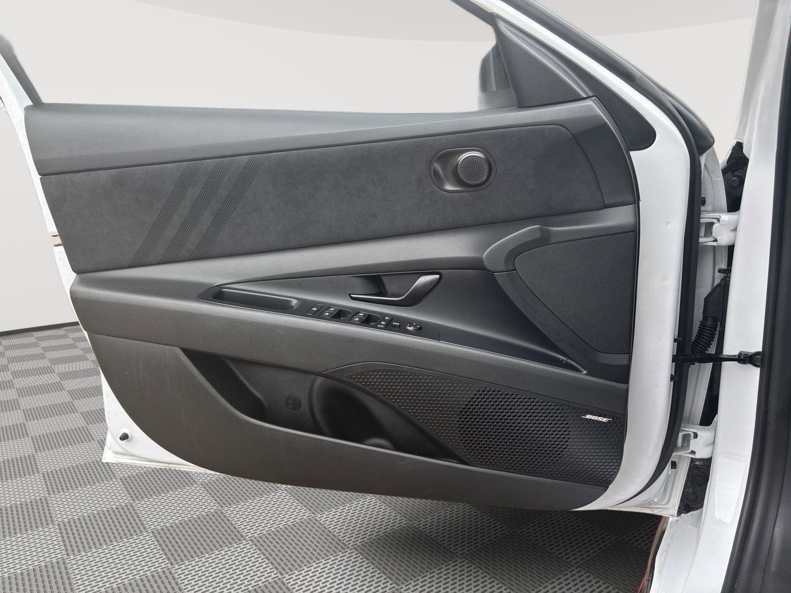 Used 2025 Hyundai Elantra N FWD image 19