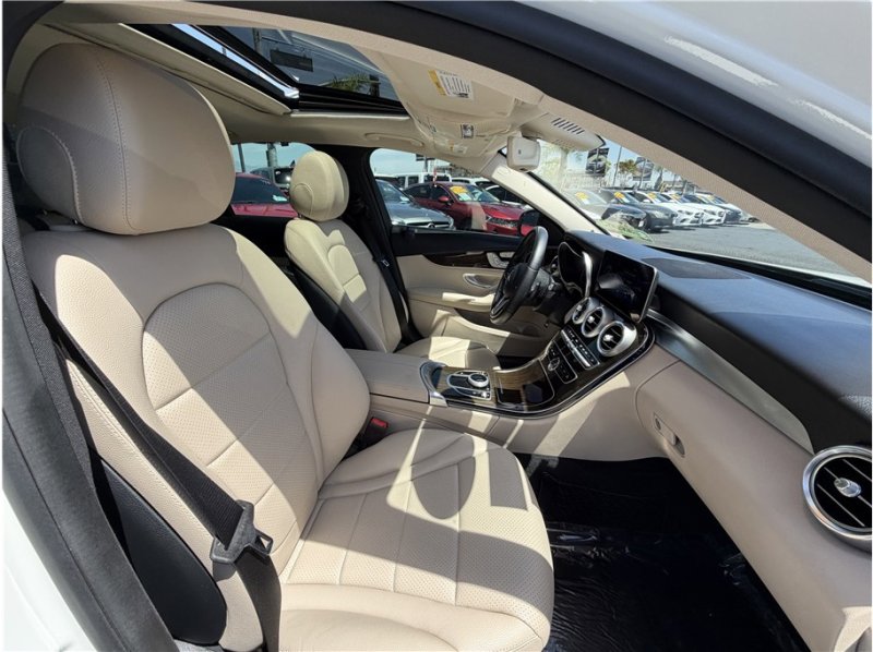 Used 2020 Mercedes-Benz C 300 Sedan image 32