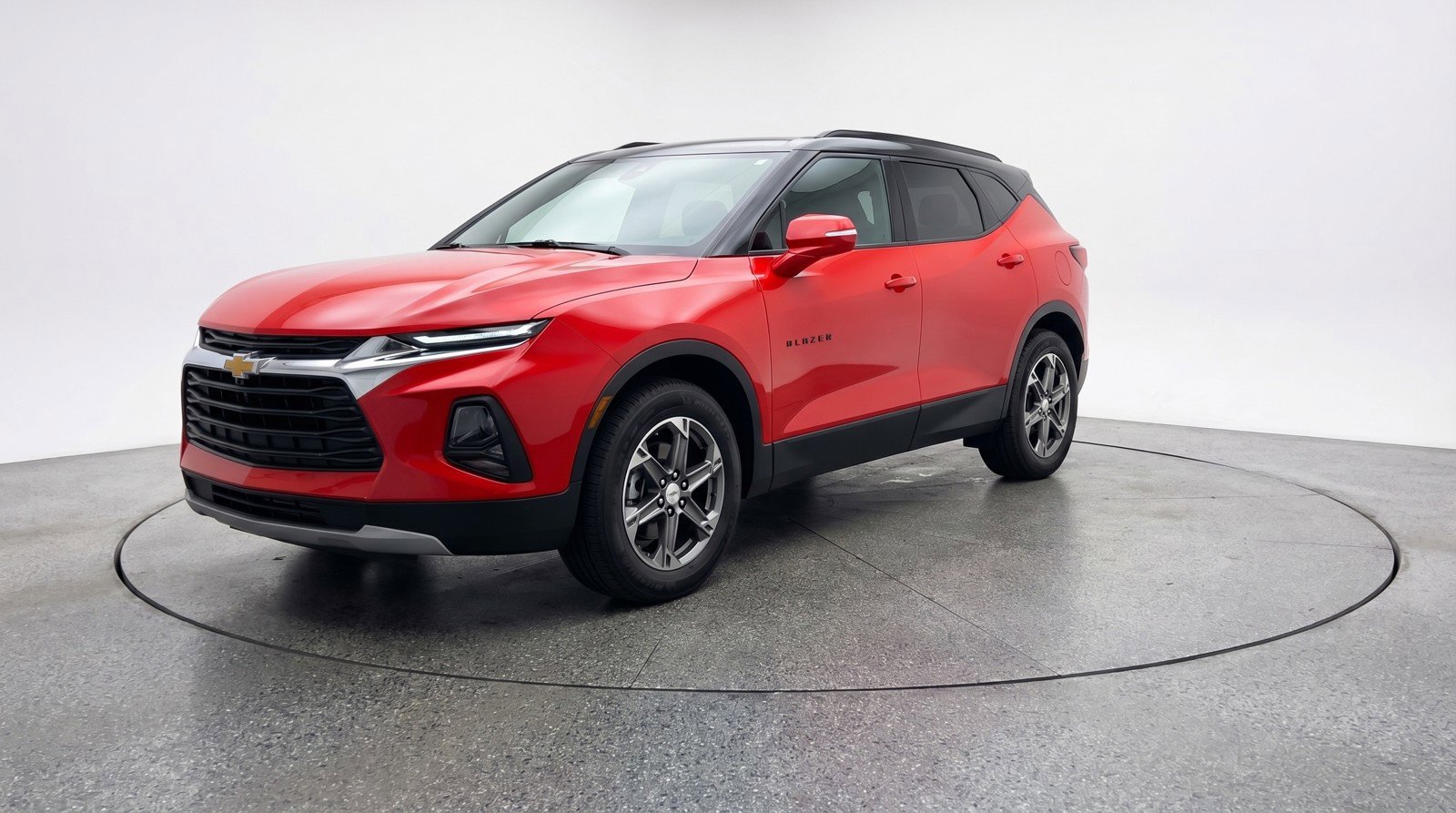 Used 2025 Chevrolet Blazer LT image 3